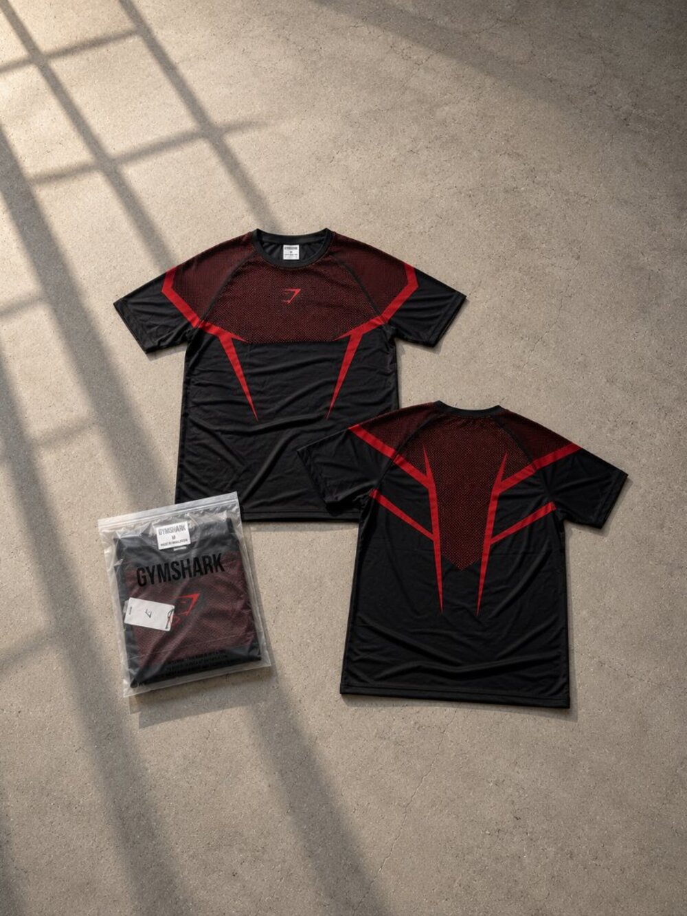 Red Onyx v5 Compression Shirt Short Sleeve - Size M and S - New in OG Bag
